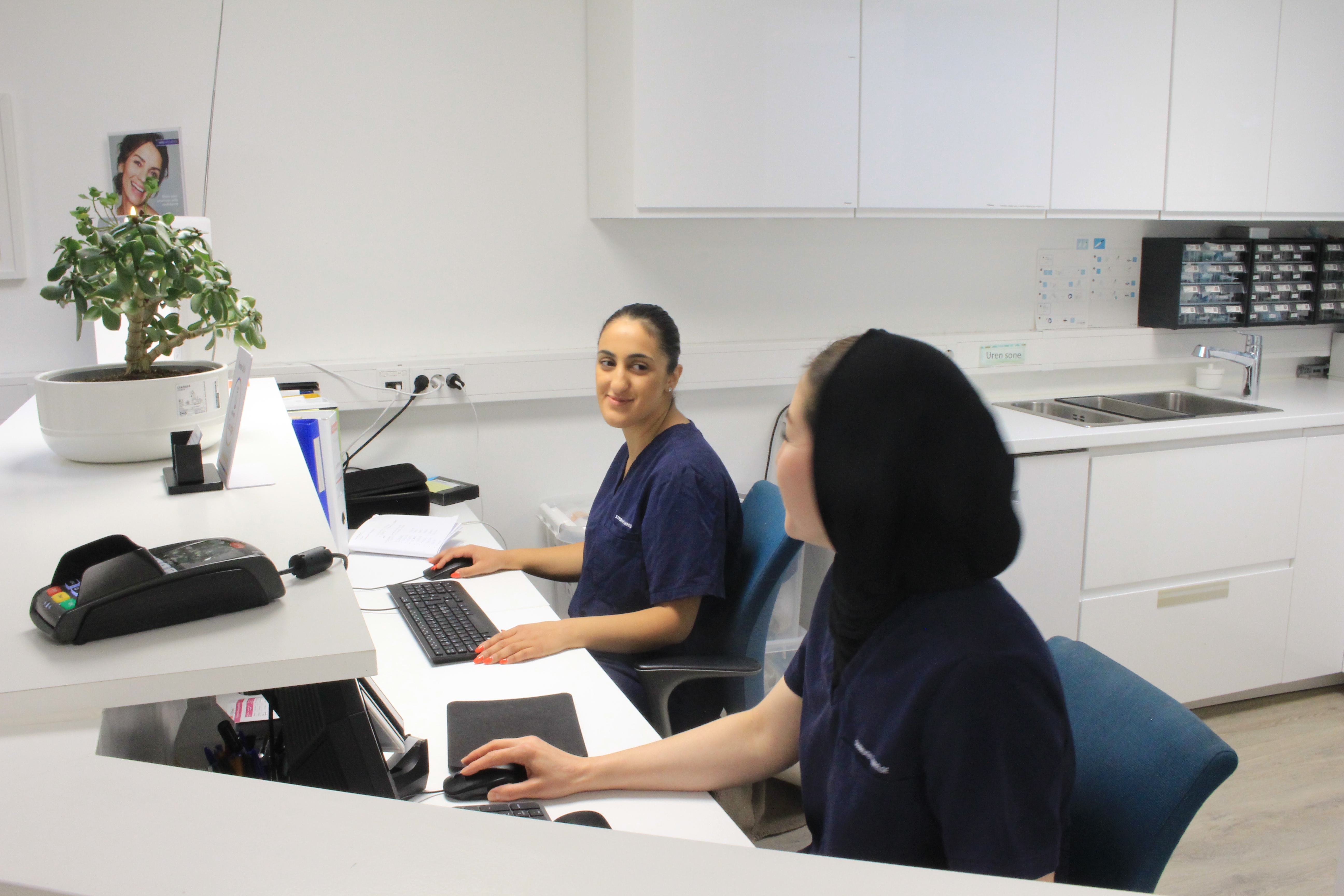 Team for usynlig tannregulering hos Strømmen Tannhelse